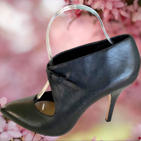 POUR LA VICTOIRE BLACK LEATHER HEELS - Picture 2 of 5